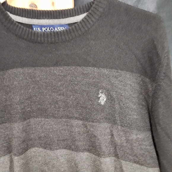 U.S. Polo Assn. Black Crewneck Sweater - Picture 6 of 8